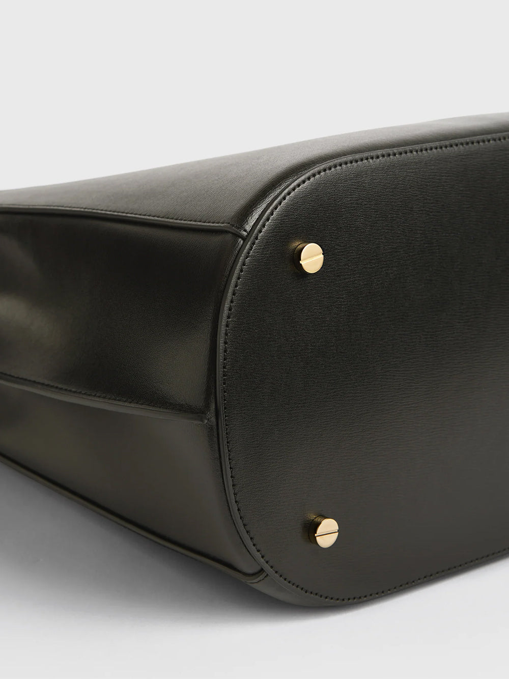 Belted Leather Bucket Bag (Bark)