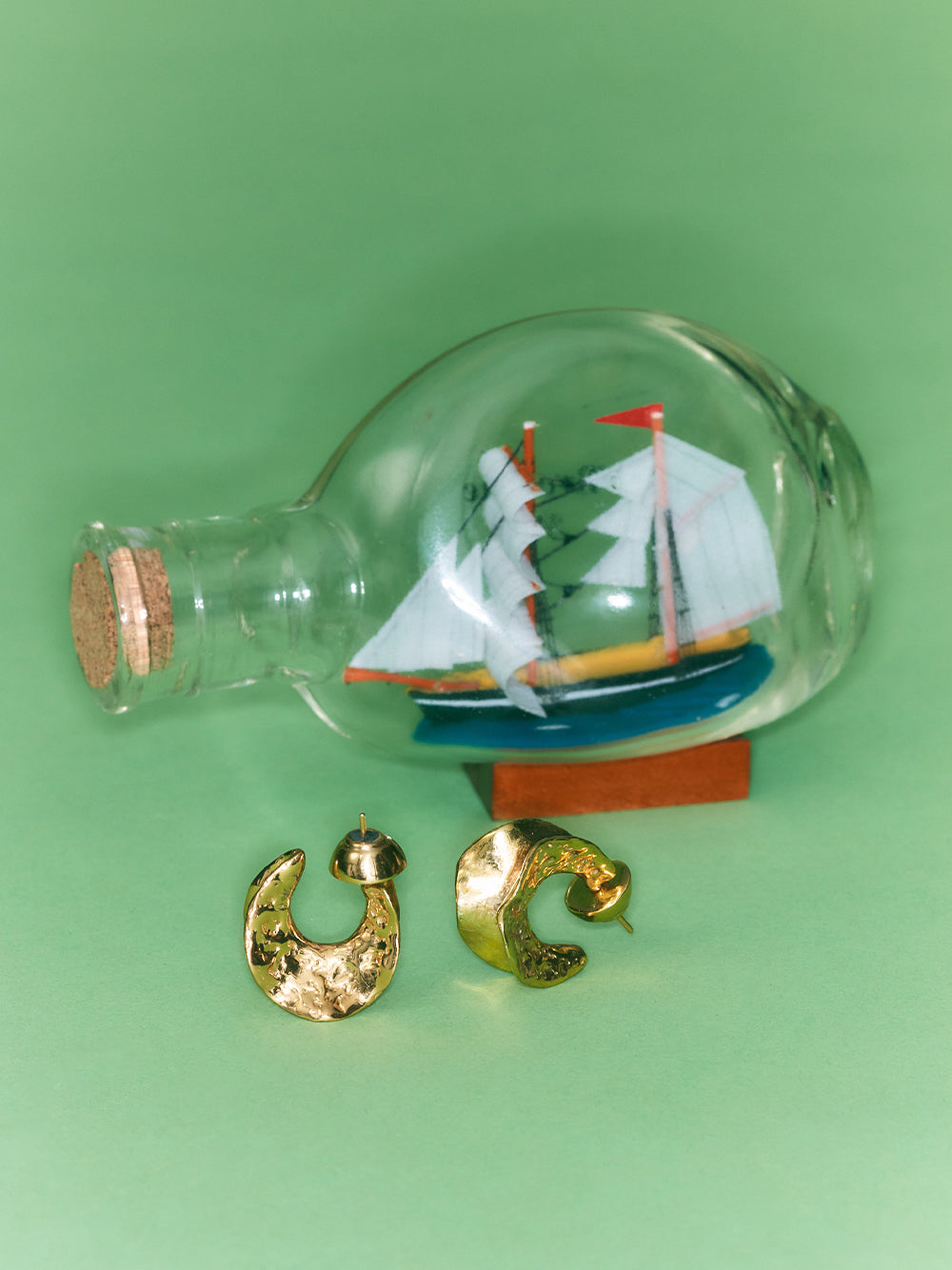 Curio Hoop Earrings Gold