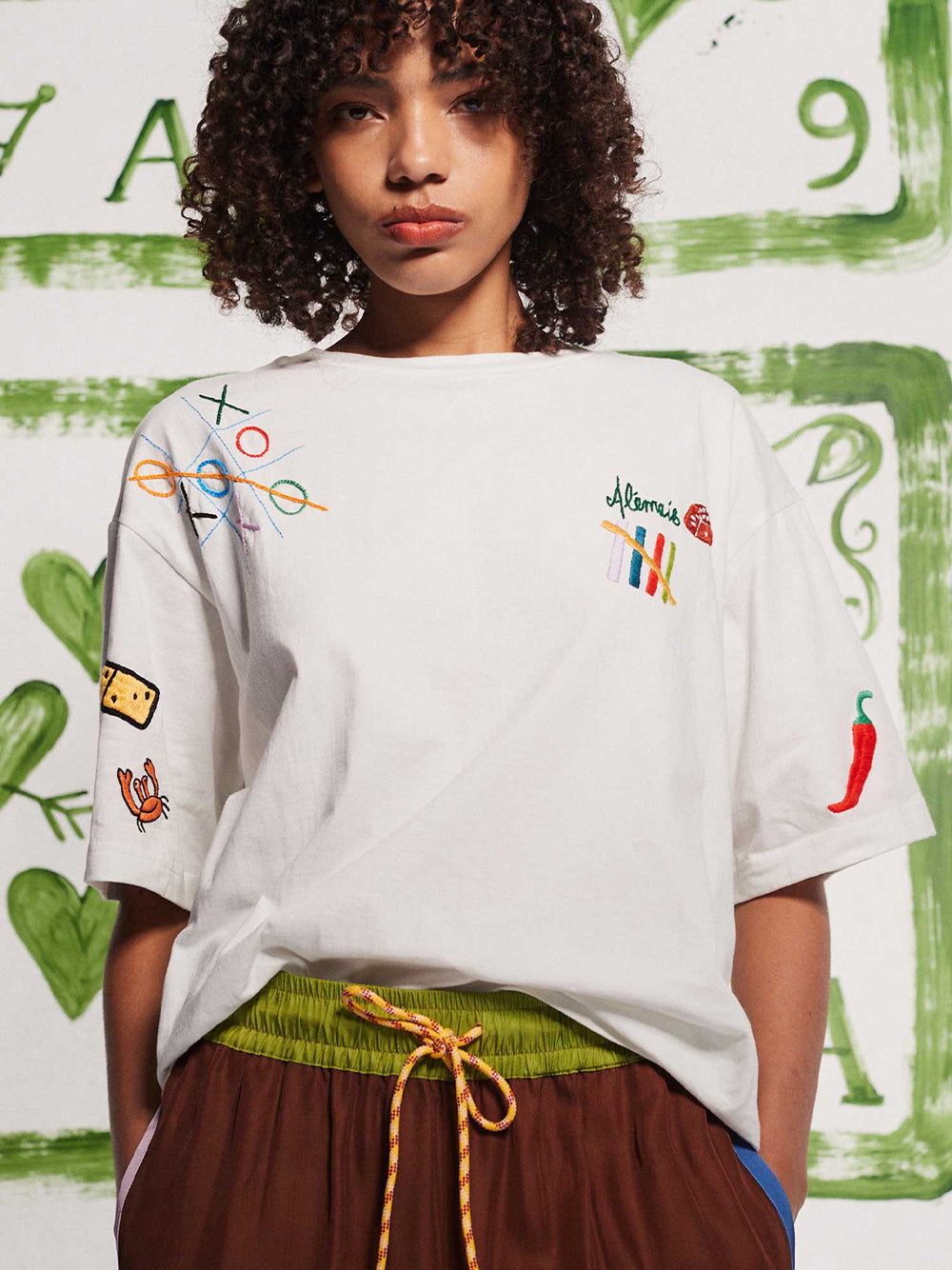 Player’s Embroidered T-shirt (White)