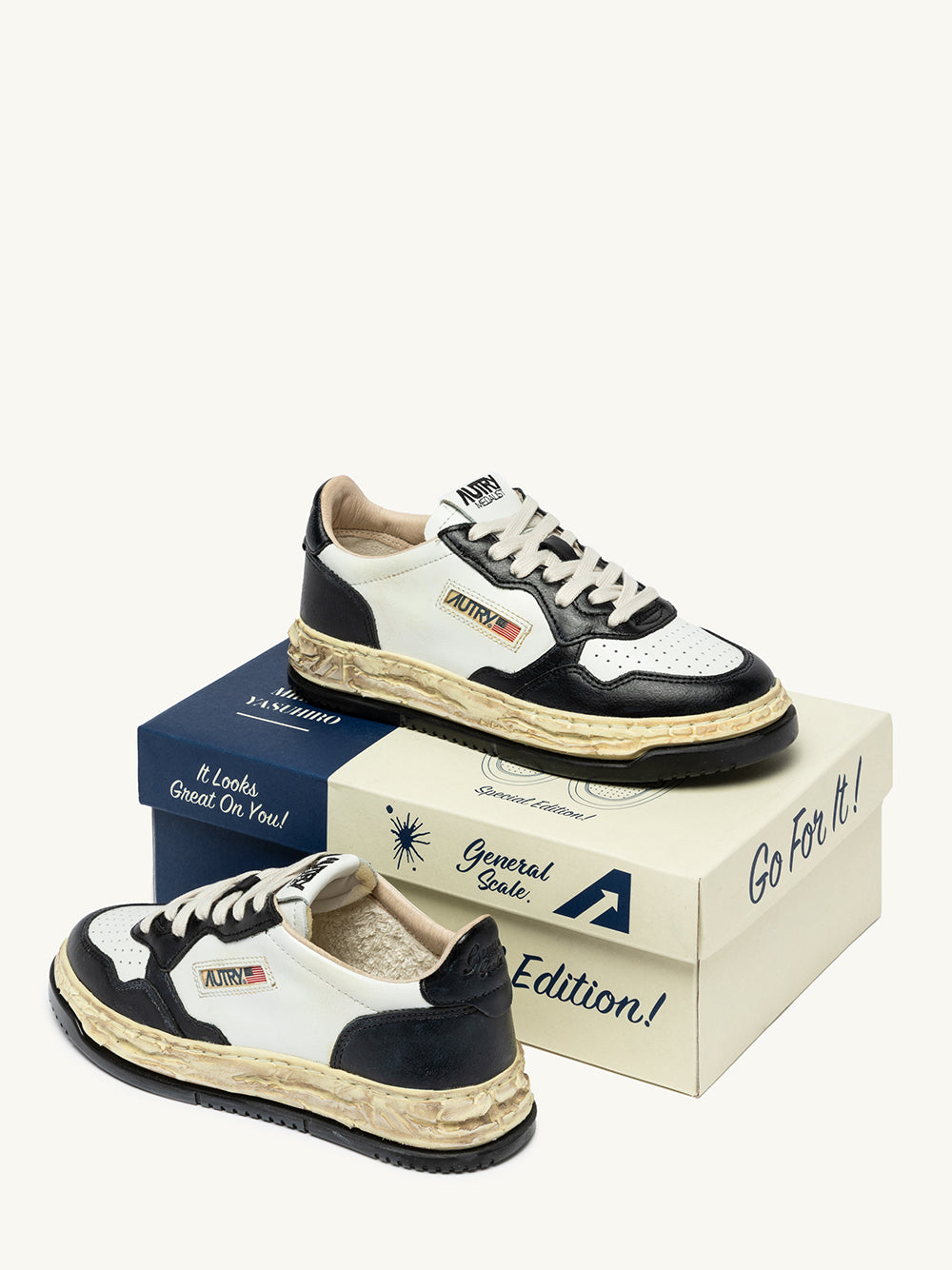 Medalist Low Super Vintage 'Autry X Maison Mihara Yasuhiro General Scale' Whtie/Black