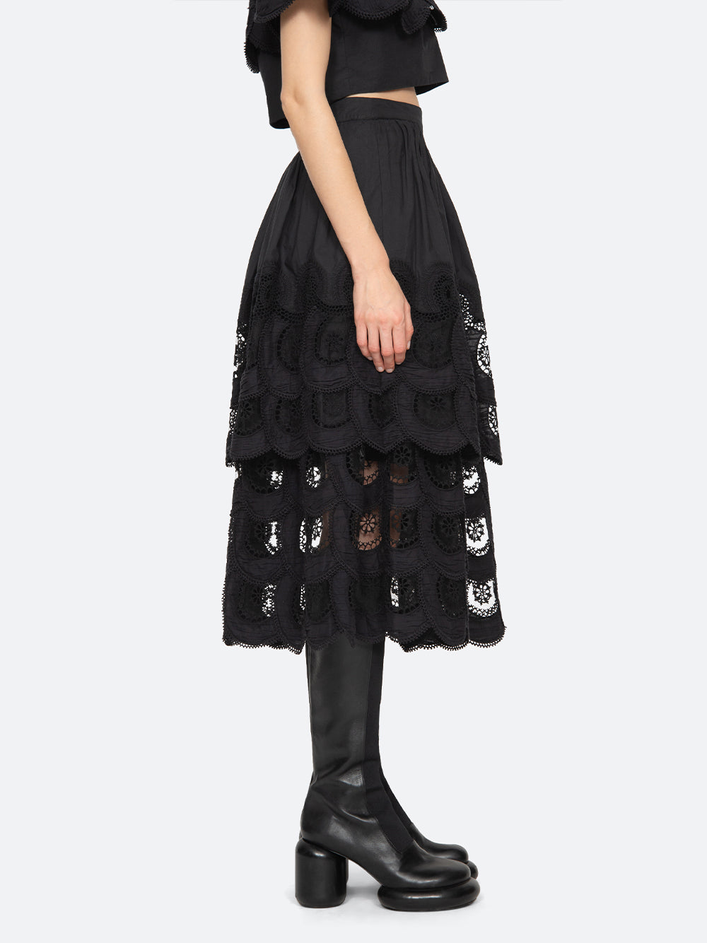 Drea Embroidery Tiered Skirt (D1) Black