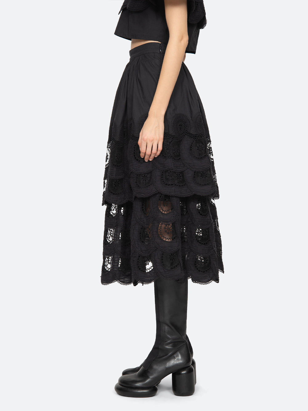 Drea Embroidery Tiered Skirt (D1) Black