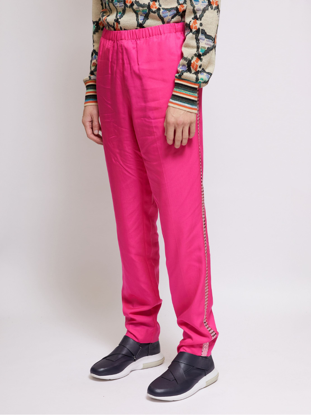 Acne-Studios-Pavelia-Fluid-Pink-2