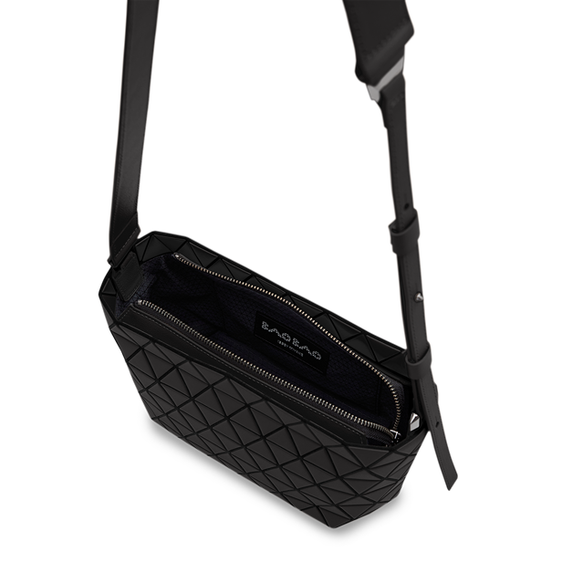 BAO-BAO-ISSEY-MIYAKE-CRYSTAL-MATTE-SHOULDER-BAG-BLACK-3