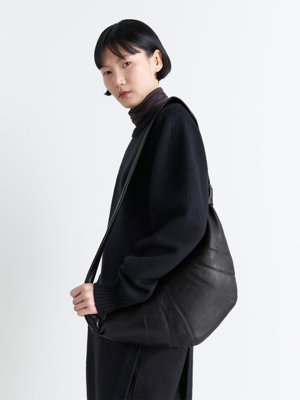 Medium Croissant Bag Black