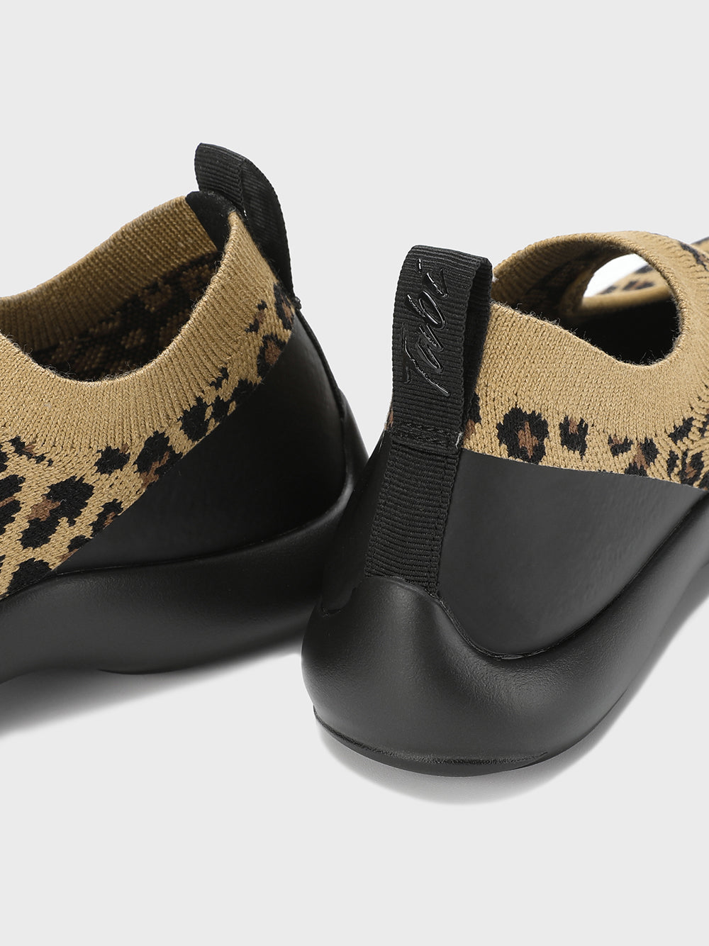 Tabi Sandals Brown Leopard