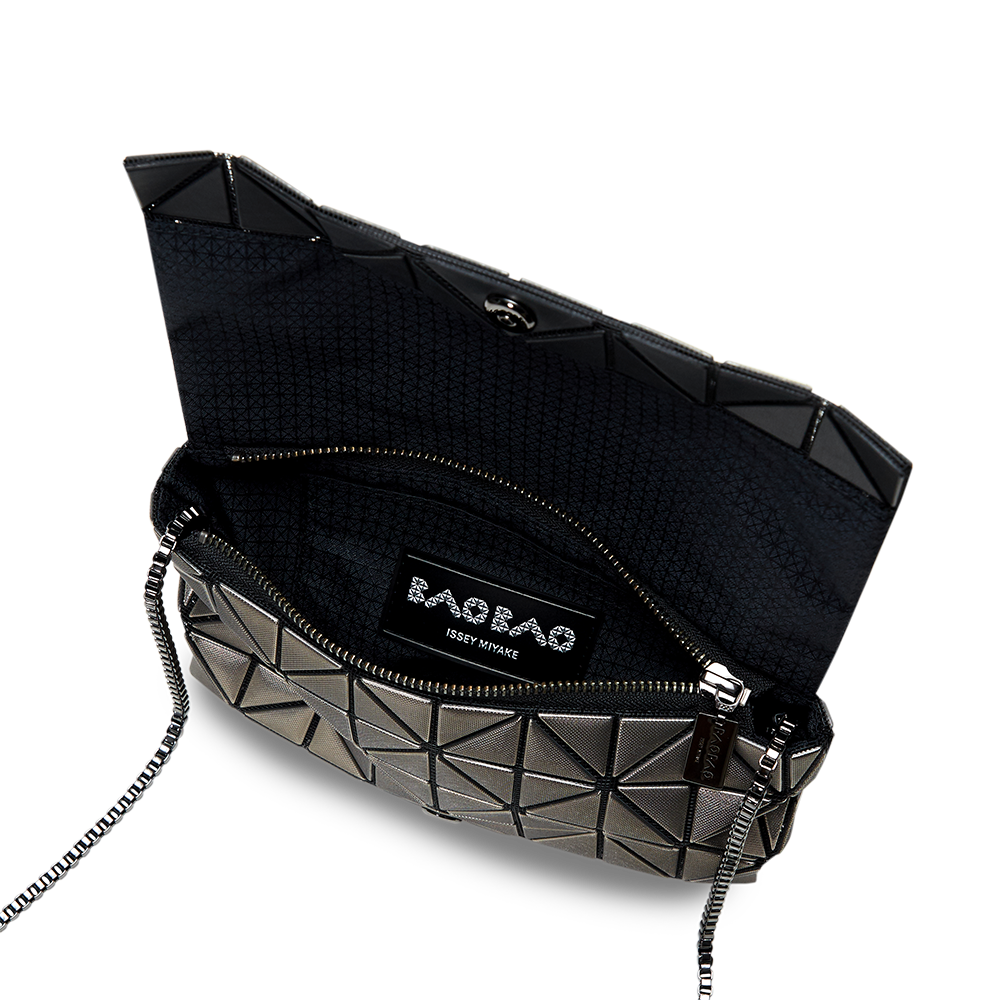 PLATINUM COFFRET Shoulder Bag (Gunmetal)