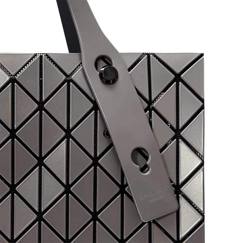 ROW METALLIC Handbag (Silver)