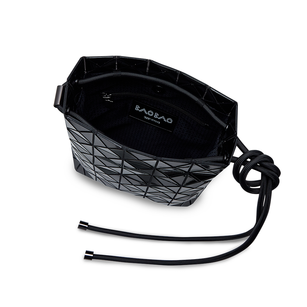 WRING Shoulder Bag (Medium) (Black)