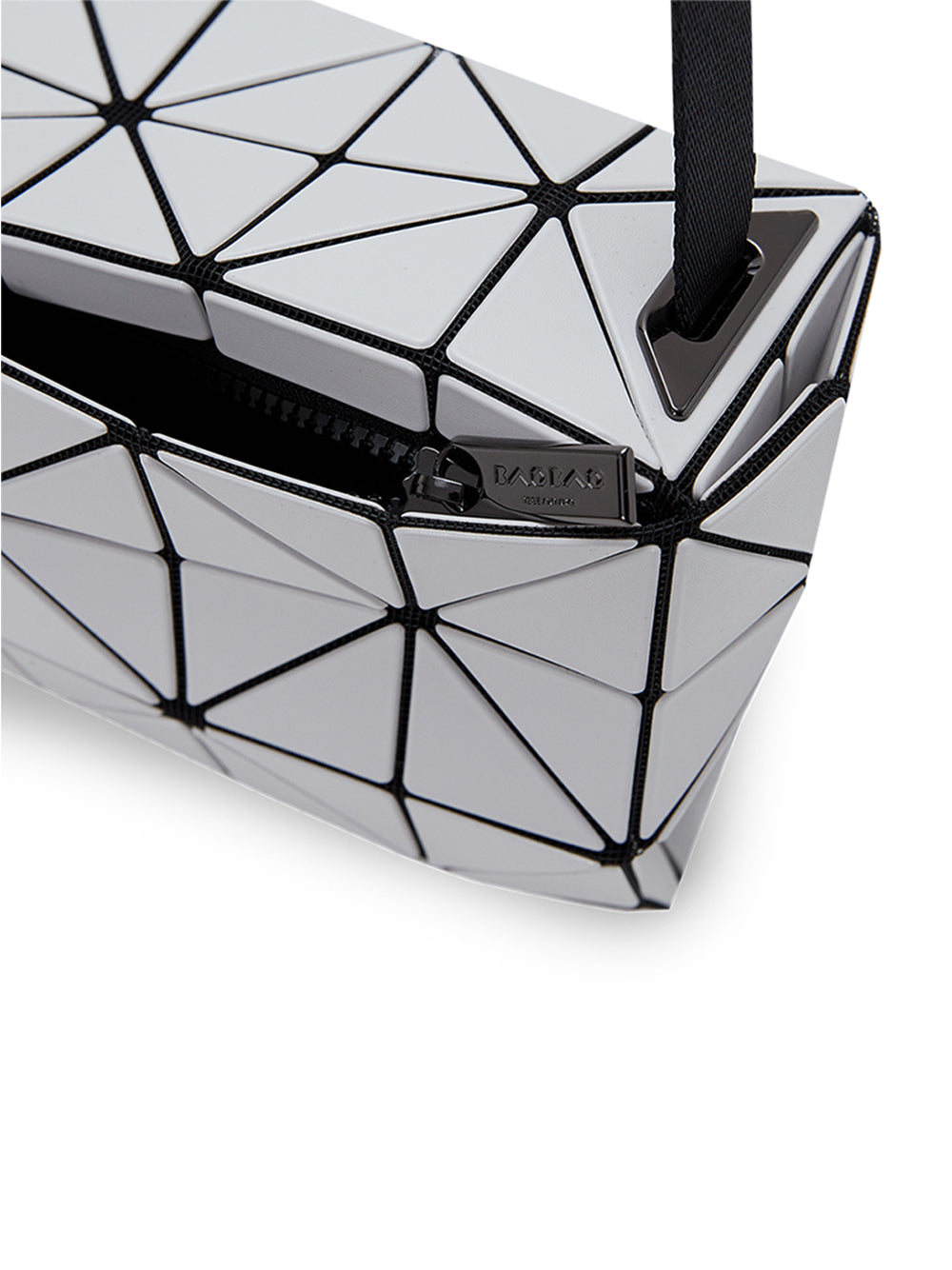 CARTON-MATTE-Shoulder-Bag-Light-Gray-02