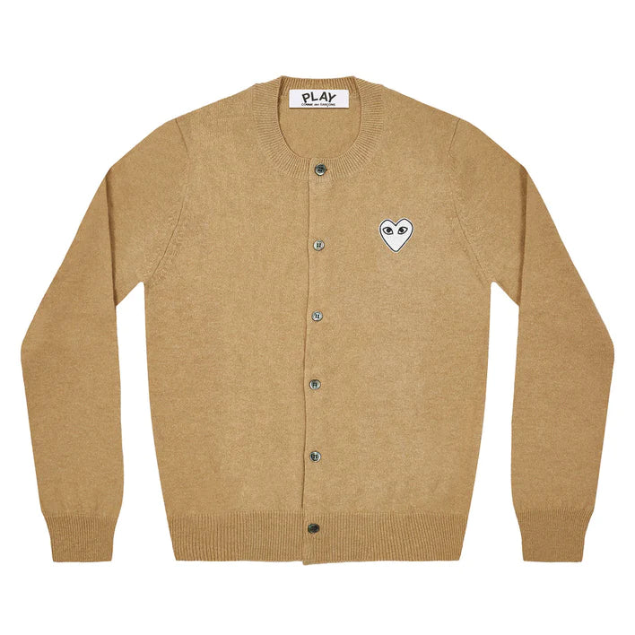 COMME des GARÇONS PLAY_Cardigan With White Heart Women (Camel)