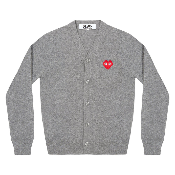 COMME des GARÇONS PLAY_PLAY X THE ARTIST INVADER Cardigan With Red Heart Men (Light Grey)