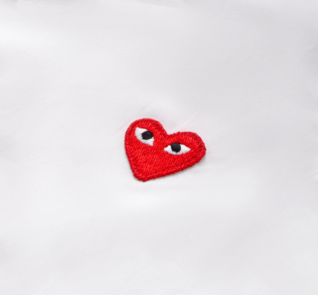 COMME des GARÇONS PLAY_Shirt With Red Heart KIDS (White)_2