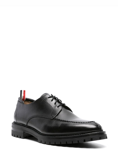 Classic Calf Commando Sole Apron Stitch Derby (Black)