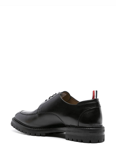 Classic Calf Commando Sole Apron Stitch Derby (Black)