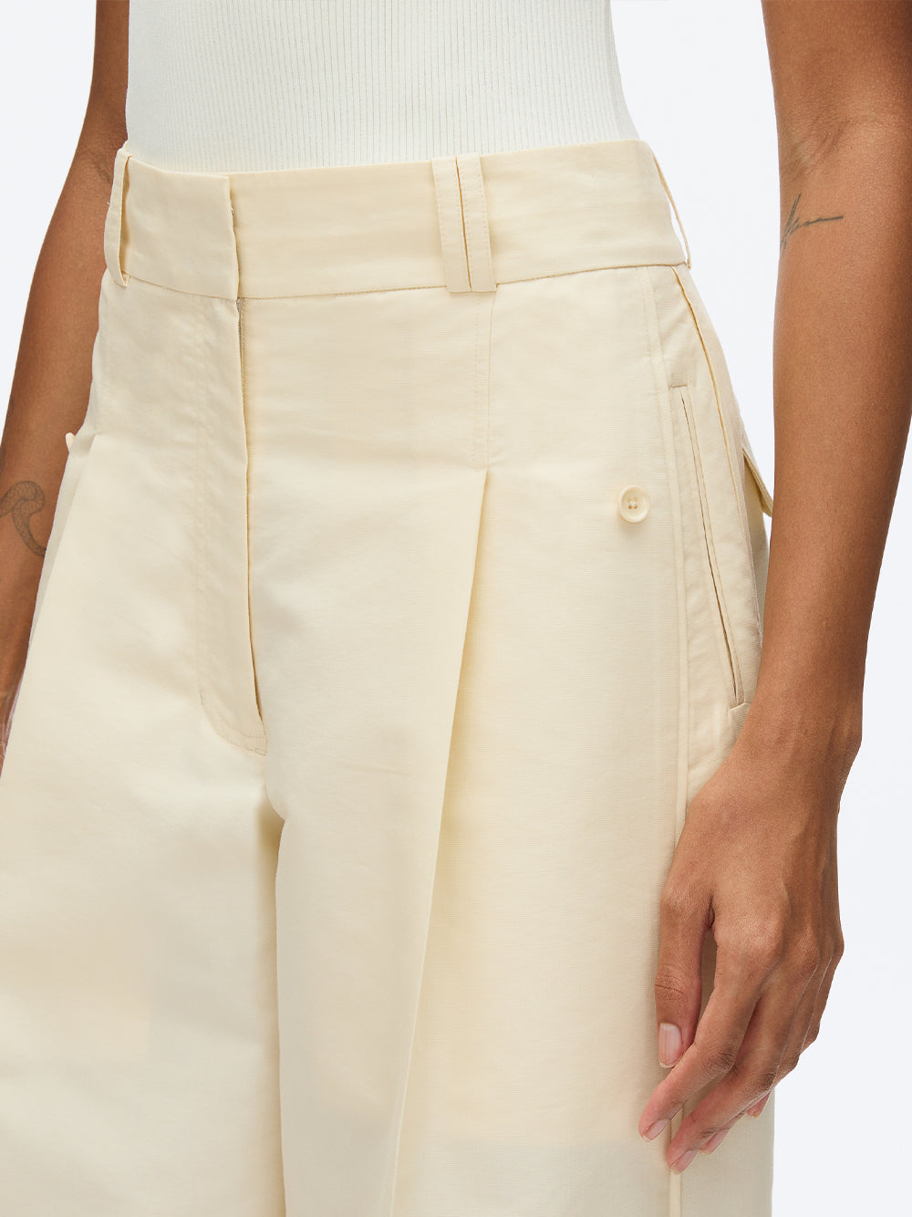 Pleated Wide Leg Trouser Gardenia