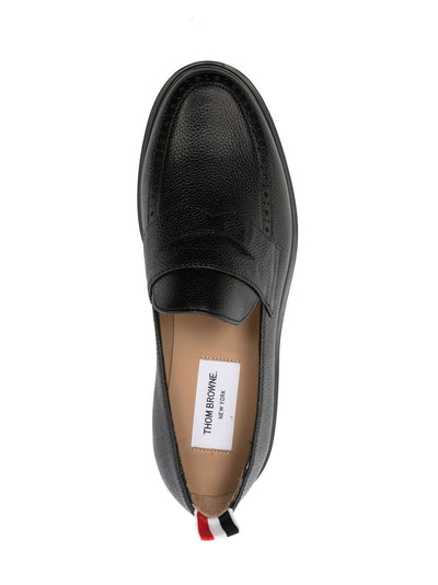 Pebble Grain Penny Loafer (Black)