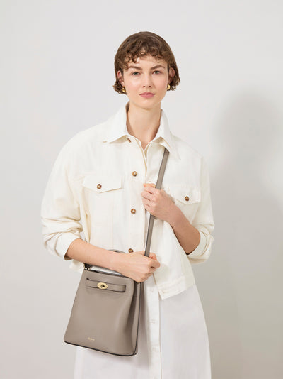 Islington Bucket (Cashmere Taupe)