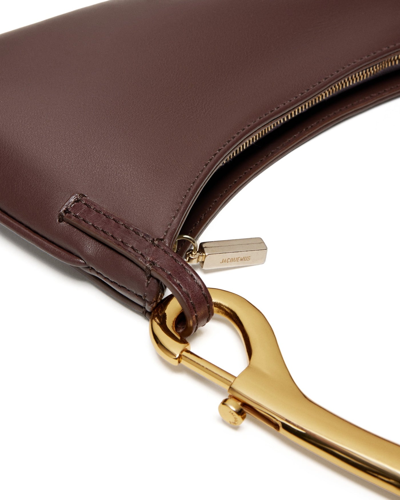 Jacquemus-LeBisouMousqueton-DarkBrown-4