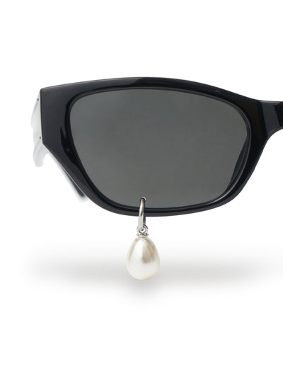 Pearl Tear Cat-Eye Sunglasses (Black)