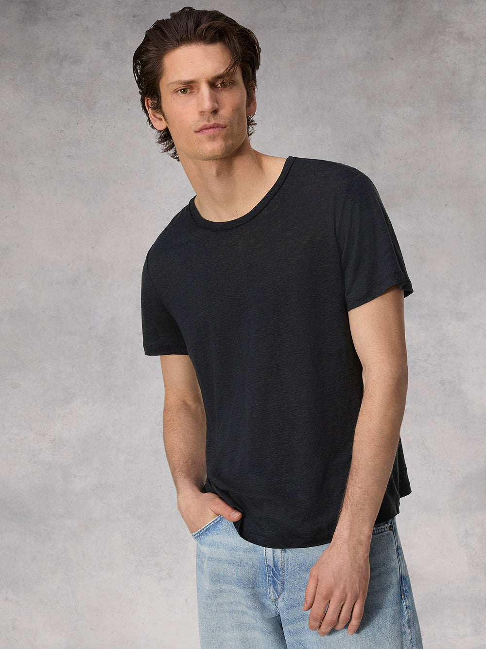 Classic Linen Tee (Black)