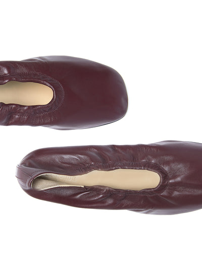 Mica Flat Leather W/
Elastic Oxblood