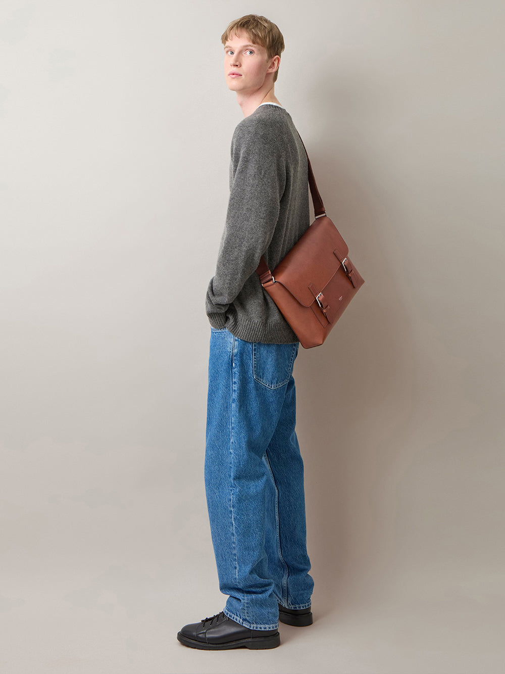 Chiltern Crossbody Messenger (Oak)