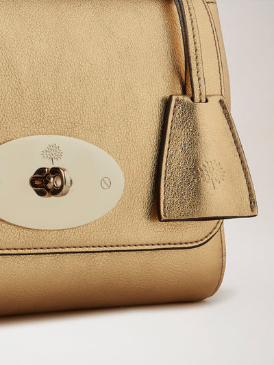 Lily (Soft Gold)