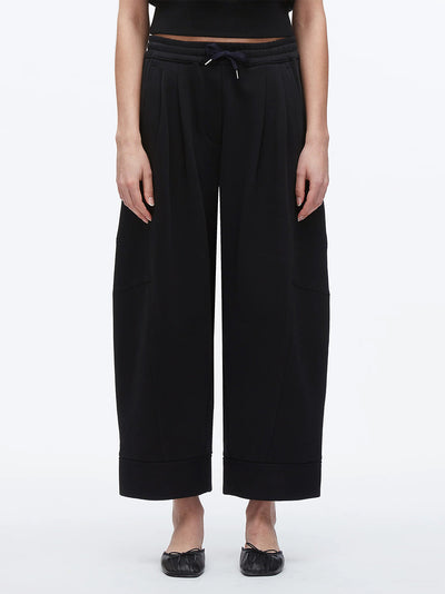 Curved Leg Cropped Sweatpant (Midnight)