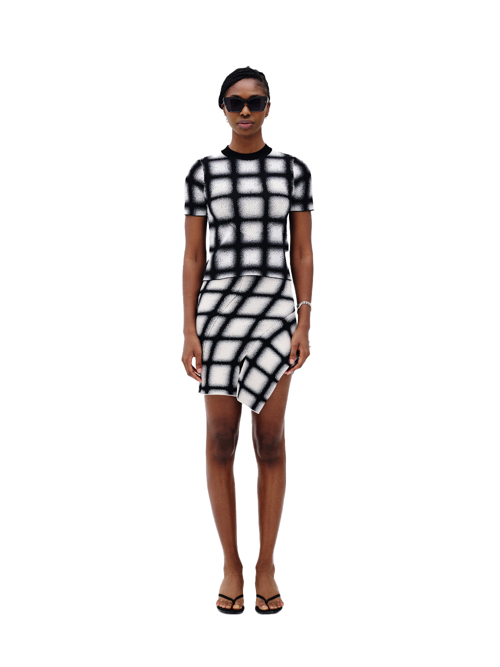 Darcy UV Reactive Heart T-Shirt (UV Reactive)