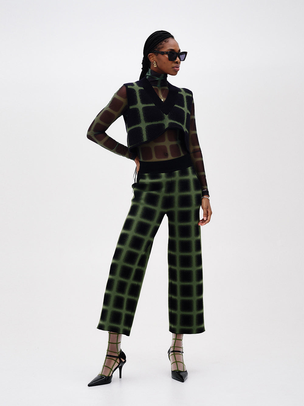Thyme Wide Leg Cropped Pants (Green/ Black)