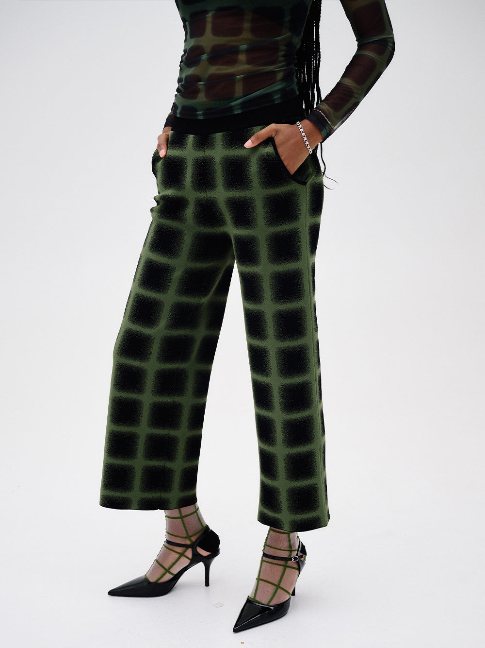 Thyme Wide Leg Cropped Pants (Green/ Black)