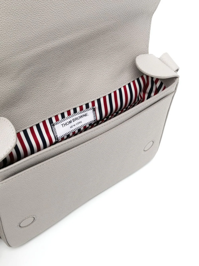 Pebble Grain 4-Bar Reporter Bag (Light Grey)