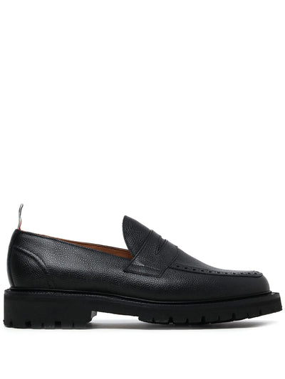 Pebble Grain Leather Rubber Loafer Sole Penny Loafer (Black)