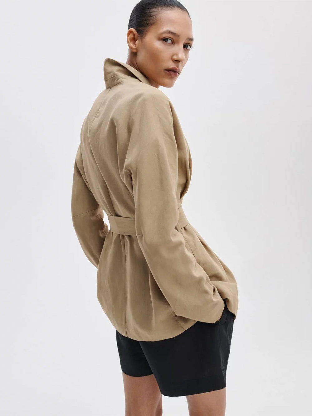 Mandi Linen Belted Blazer (Tan)