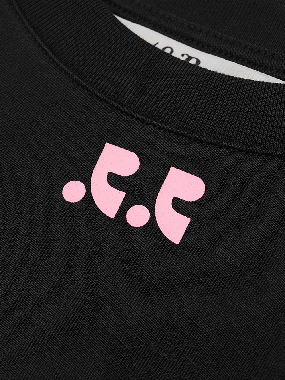 RR Volume Shoulder T-Shirt (Black)