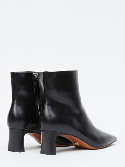 Avery Zip Boot Black