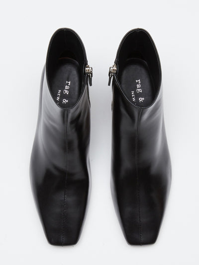 Avery Zip Boot Black