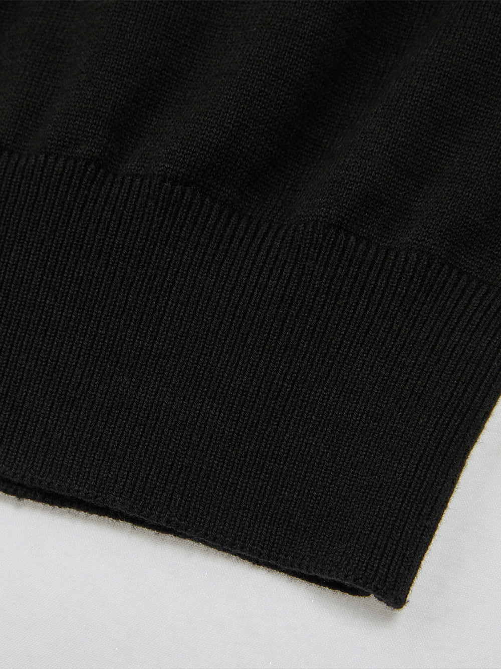 Double Line Knit Vest Black