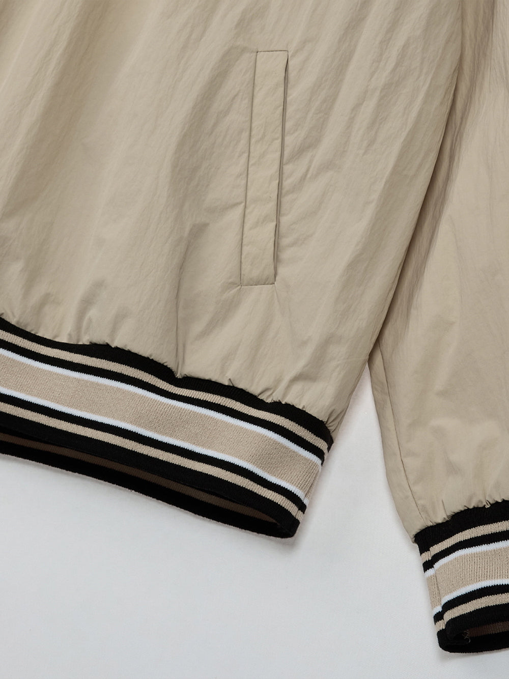 V-Neck Wind Shirt Beige