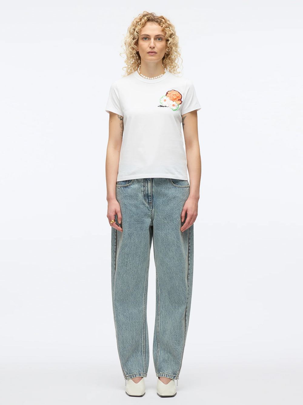 Cropped Tee With Bouquet Embroidery (White Multi)