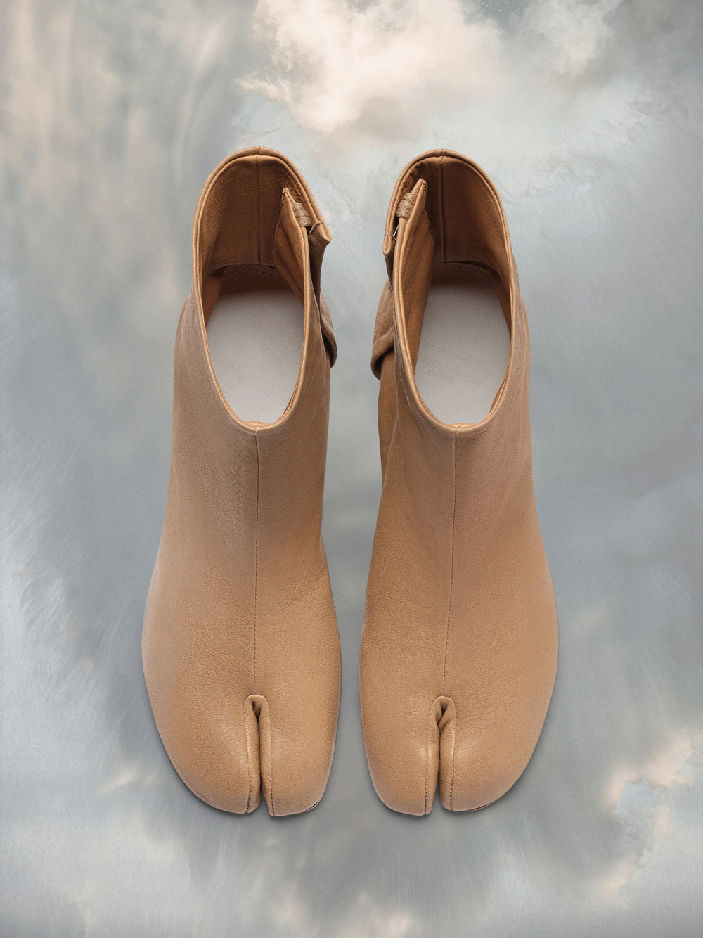 Tabi Chelsea Boots (Nude)
