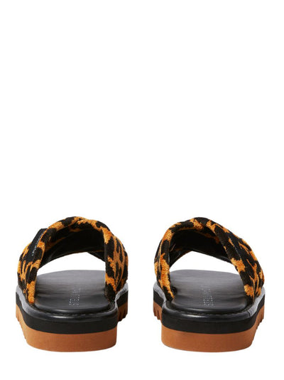 Sneak-Elyse Leopard Twisted Sandals (Leopard)