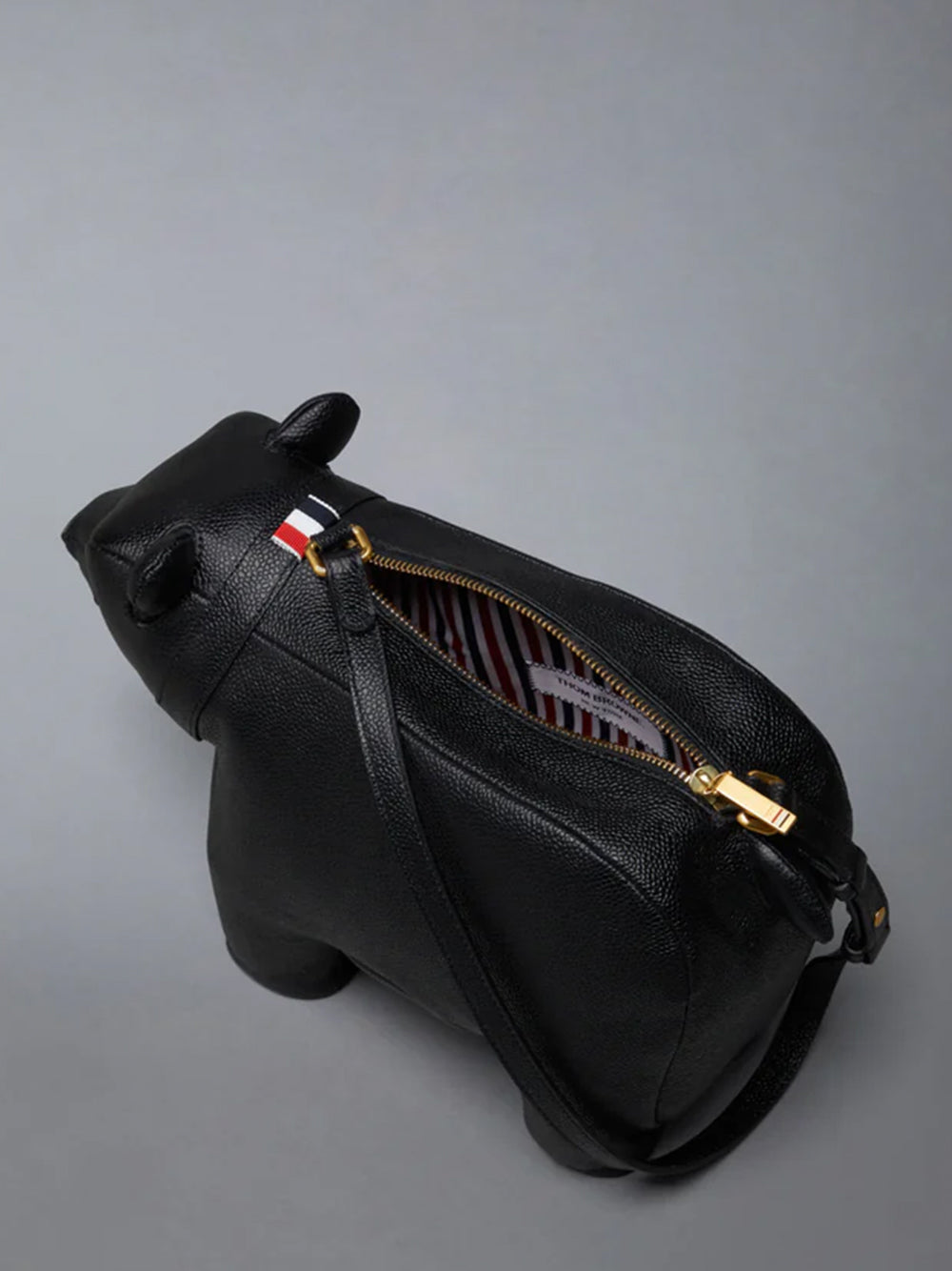 Pebble Grain Bear Baguette Black