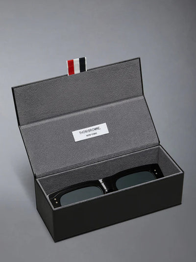 Rectangular Sunglasses In A Black