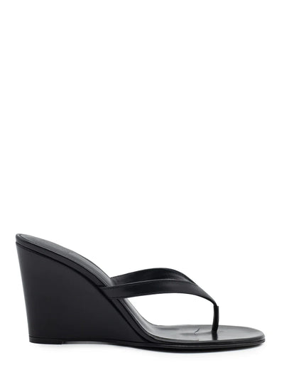 The Wedge (Gia X The Grandquist) Black