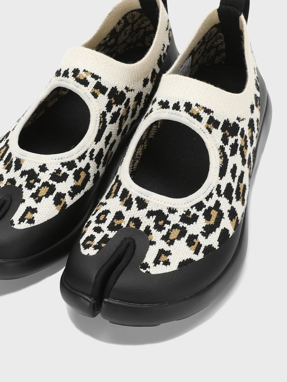 Tabi Sandals White Leopard