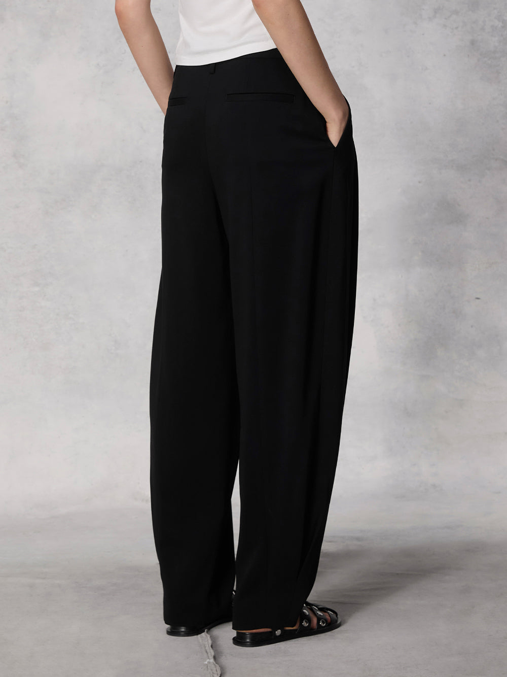 Cecily Crepe Pant (Black)