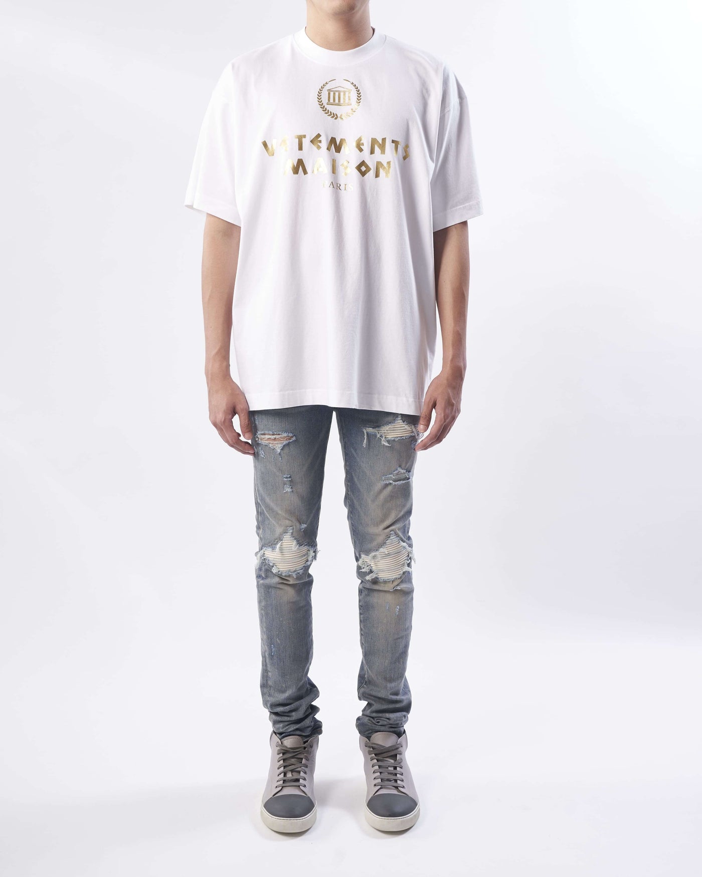 Vetements Maison Hotel Casi