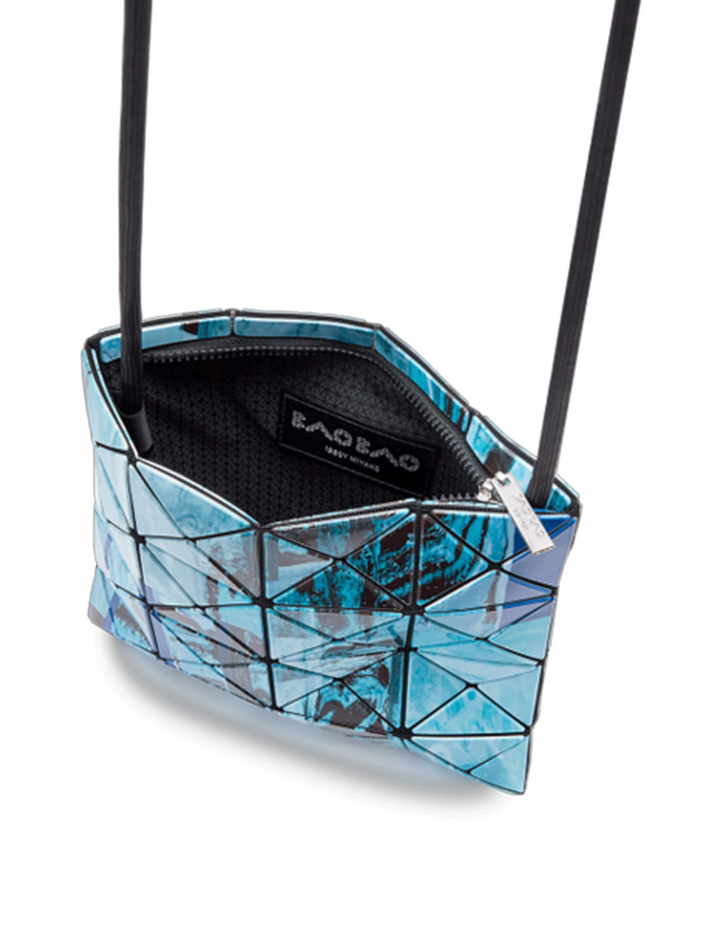 Bao feeth bao issey miyake gravity paint